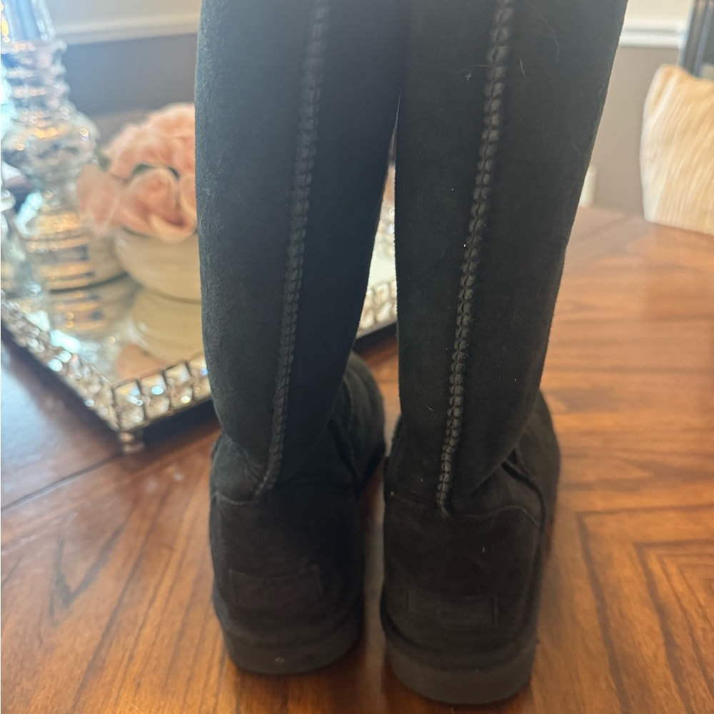 UGG Women's Dark Suede Winter Boots